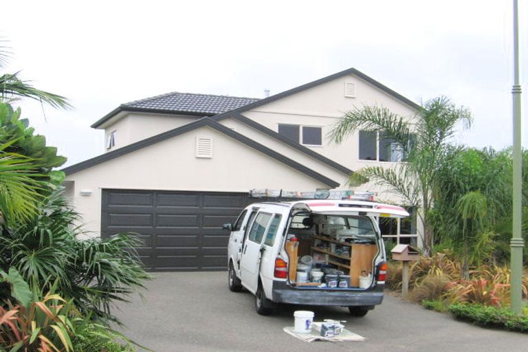 Photo of property in 10 Monkton Close, Greenhithe, Auckland, 0632