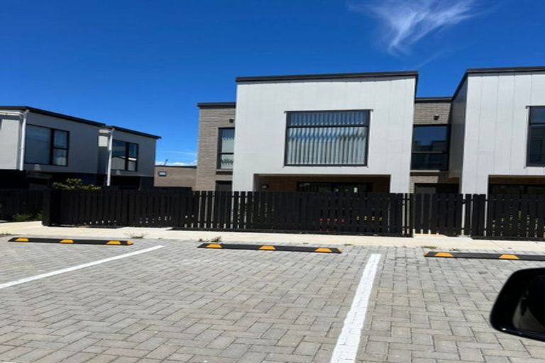 Photo of property in 36 Huri Street, Mangere Bridge, Auckland, 2022