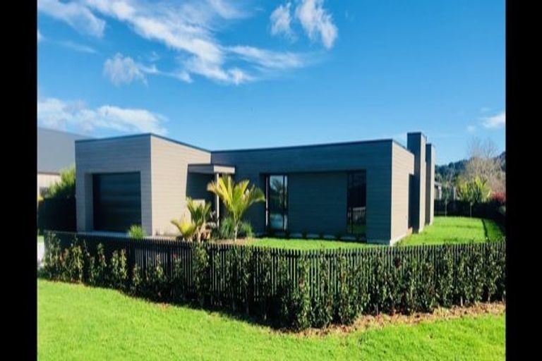 Photo of property in 2 Shearwater Lane, Point Wells, 0986