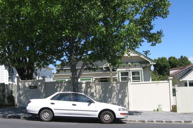 Photo of property in 30 Green Lane East, Remuera, Auckland, 1050