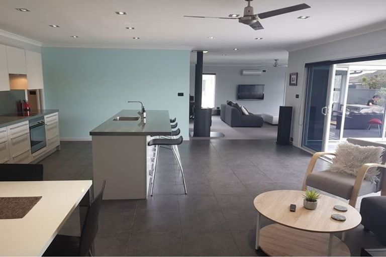 Photo of property in 1 Syrah Place, Greenmeadows, Napier, 4112