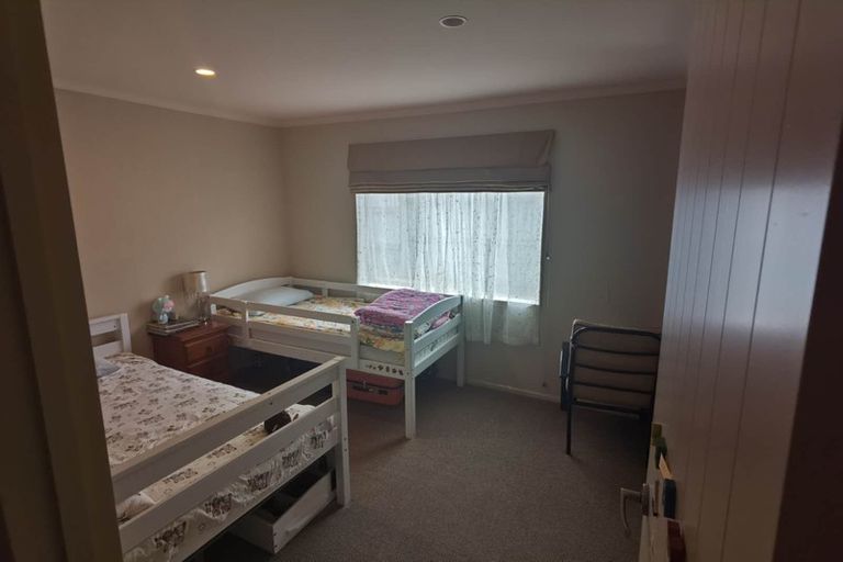 Photo of property in 14 Monash Place, Flat Bush, Auckland, 2016