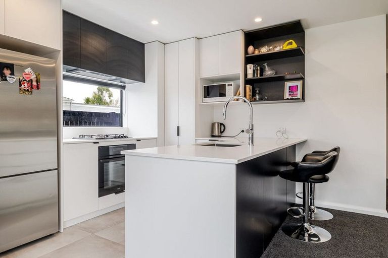 Photo of property in 83 Victoria Avenue, Palmerston North, 4410