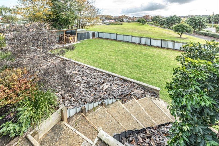 Photo of property in 37 Mason Terrace, Gonville, Whanganui, 4501