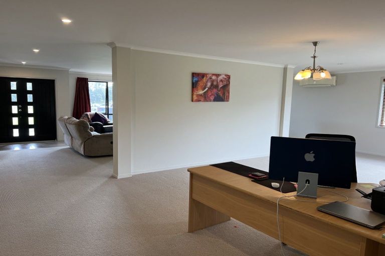 Photo of property in 25c Dolphin Parade, Bell Block, New Plymouth, 4312