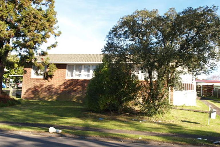 Photo of property in 3 Mcnaughton Avenue, Mangere East, Auckland, 2024