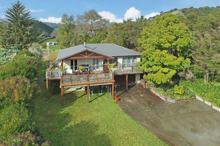 Photo of property in 229 Skyhigh Road, Hunua, Papakura, 2583