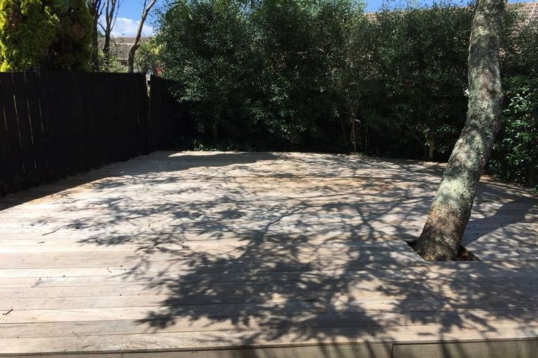 Photo of property in 2/195 Abbotts Way, Remuera, Auckland, 1050