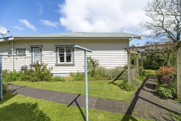 Photo of property in 85 South Road, Manaia, 4612