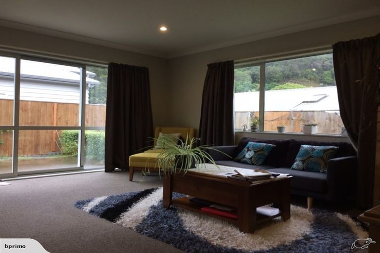 Photo of property in 30 Poppy Watts Grove, Stokes Valley, Lower Hutt, 5019