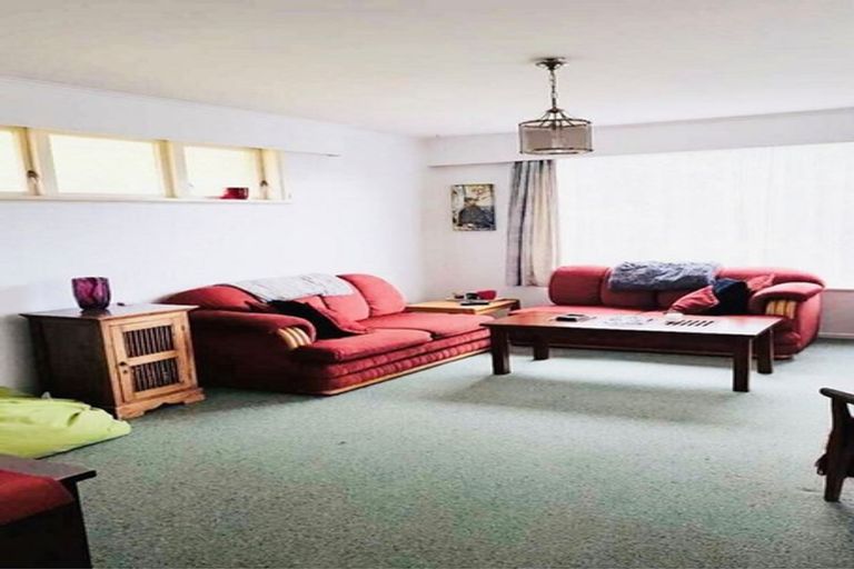 Photo of property in 211 Dowse Drive, Maungaraki, Lower Hutt, 5010