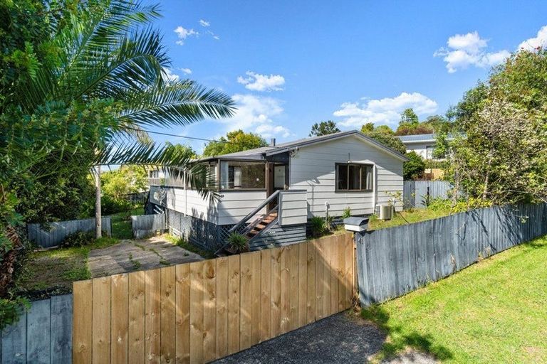 Photo of property in 41 D'oyly Drive, Stanmore Bay, Whangaparaoa, 0932