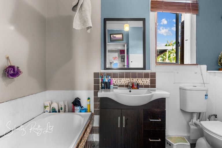 Photo of property in 95 Hurndall Street East, Maungaturoto, 0520