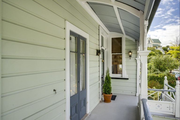 Photo of property in 2 Cameron Road, Bluff Hill, Napier, 4110