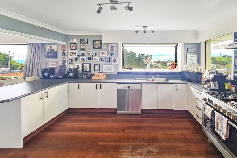 Photo of property in 47 Crownhill Street, Spotswood, New Plymouth, 4310