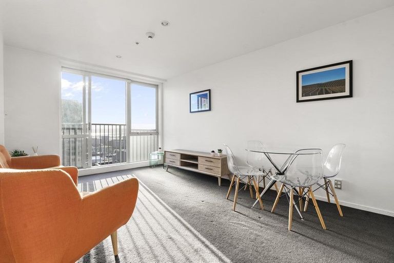 Photo of property in 2104/74 Albert Street, Auckland Central, Auckland, 1010