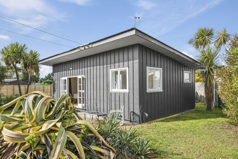 Photo of property in 30 Grierson Avenue, Amberley, 7481