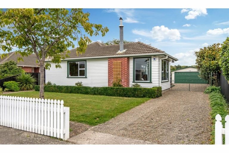 Photo of property in 8 Rollesby Street, Hoon Hay, Christchurch, 8025