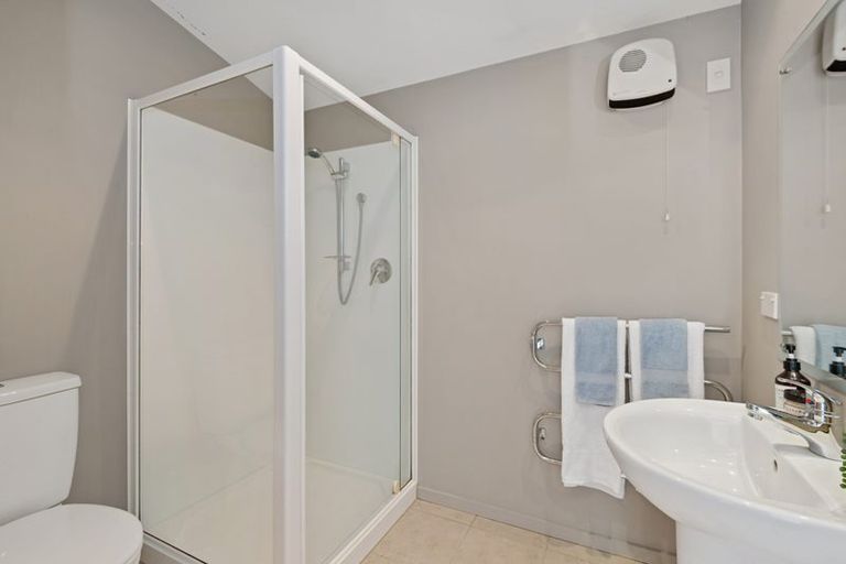 Photo of property in 30b Lyndon Street, Riccarton, Christchurch, 8041