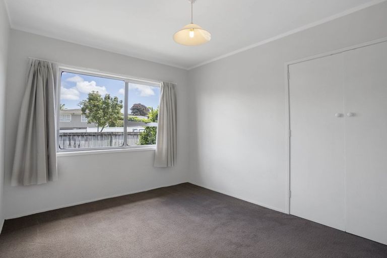 Photo of property in 58 Cascades Road, Pakuranga Heights, Auckland, 2010