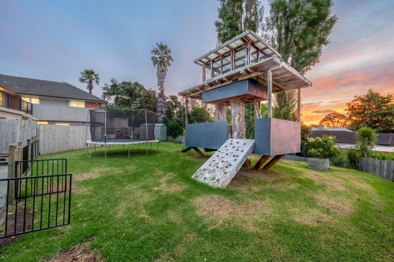 Photo of property in 83 Ridge Road, Howick, Auckland, 2014