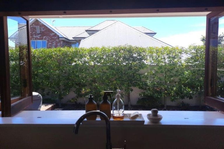 Photo of property in 16 Hadlow Place, Burnside, Christchurch, 8041