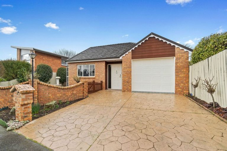 Photo of property in 8 Reading Street, Upper Riccarton, Christchurch, 8041