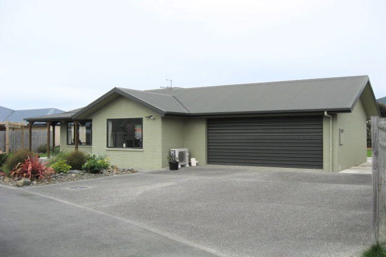 Photo of property in 32 Hoult Crescent, Monaco, Nelson, 7011