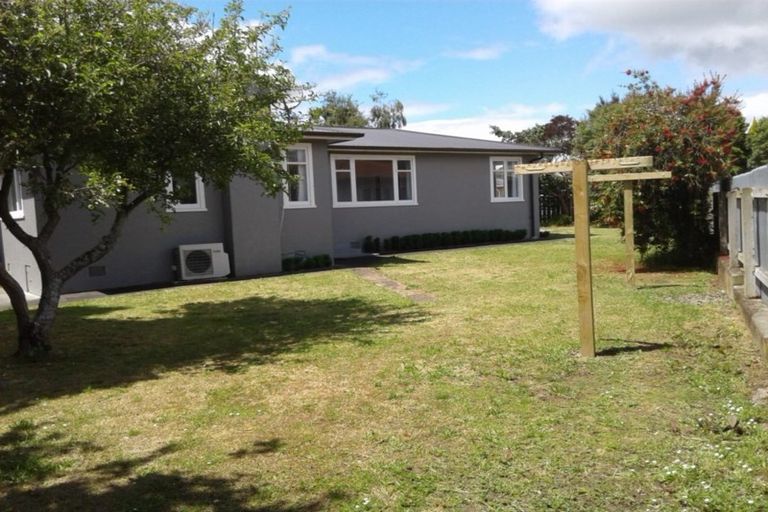 Photo of property in 12 Moray Place, Highbury, Palmerston North, 4412