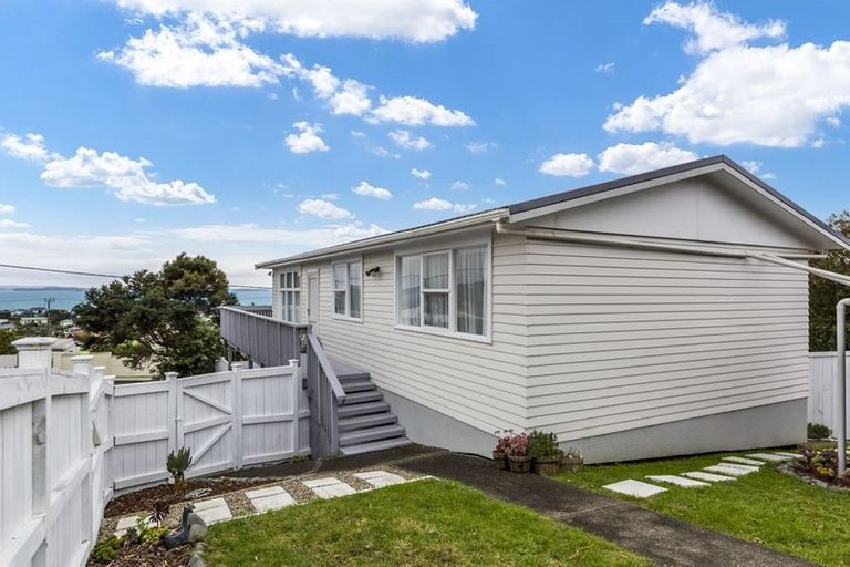 Photo of property in 31 Brightside Road, Stanmore Bay, Whangaparaoa, 0932