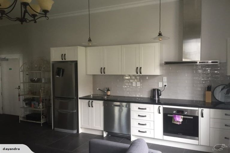 Photo of property in 15 Portland Crescent, Thorndon, Wellington, 6011