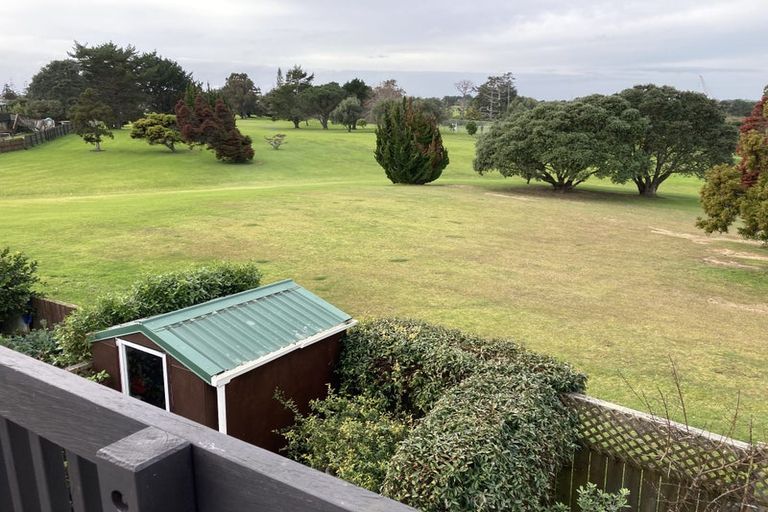 Photo of property in 166 Torkar Road, Clarks Beach, 2122