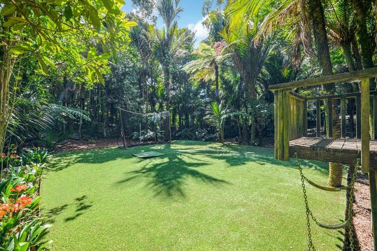 Photo of property in 22 Waima Crescent, Titirangi, Auckland, 0604