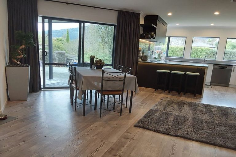 Photo of property in 4 Heaphy Place, Pukehangi, Rotorua, 3015