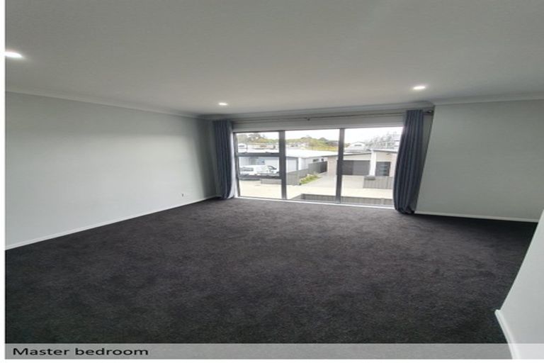 Photo of property in 6 Tieke Lane, Kenepuru, Porirua, 5022