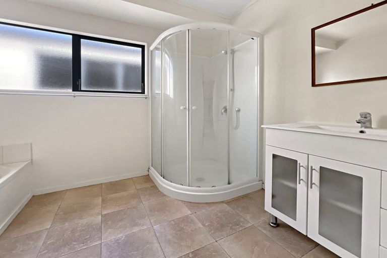 Photo of property in 19 Lowburn Place, Clover Park, Auckland, 2019