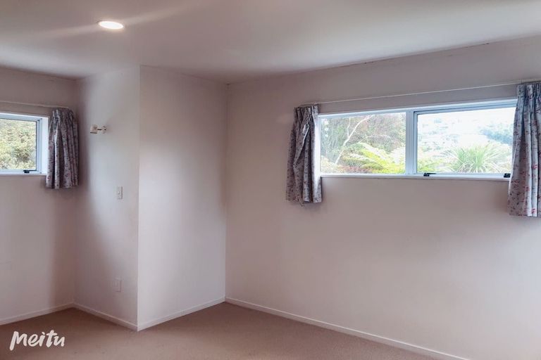 Photo of property in 2/6 Bellbird Rise, Murrays Bay, Auckland, 0630