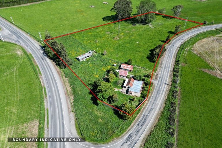 Photo of property in 9 Riverside Road, Oreti Plains, Winton, 9783
