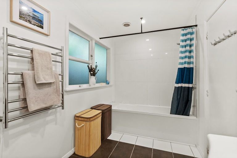 Photo of property in 57 Rona Street, Eastbourne, Lower Hutt, 5013