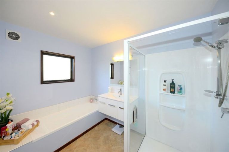 Photo of property in 4 Geraldo Place, Russley, Christchurch, 8042