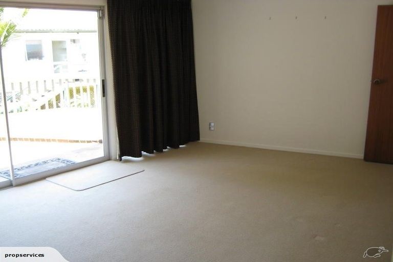 Photo of property in 1/103 Mountbatten Avenue, Hillcrest, Auckland, 0627