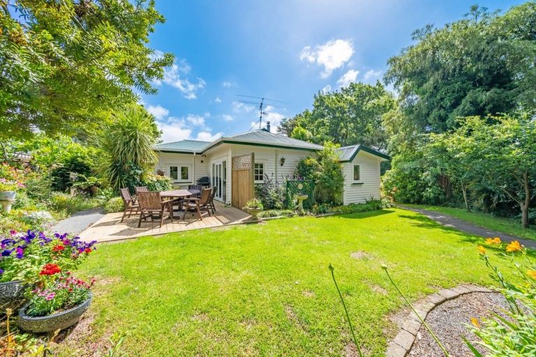 Photo of property in 56 Whitemans Road, Silverstream, Upper Hutt, 5019