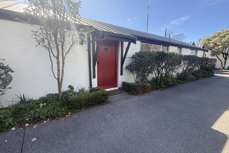 Photo of property in 1/214 Springfield Road, St Albans, Christchurch, 8014