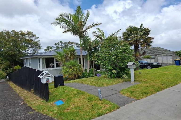 Photo of property in 22 Raymond Terrace, Northcote, Auckland, 0627