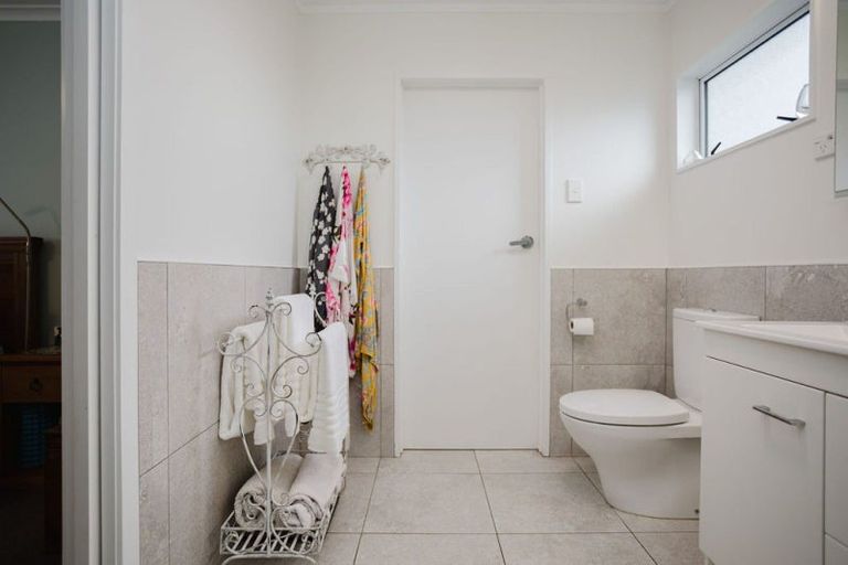 Photo of property in 14 Aerodrome Road, Dannevirke, 4972