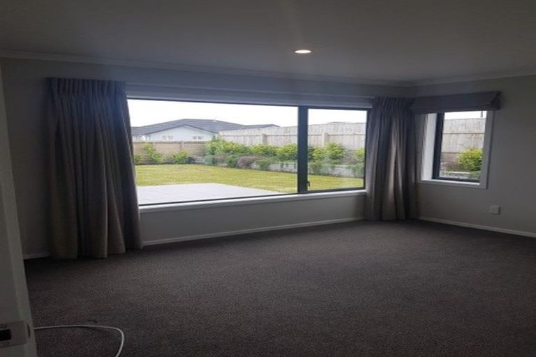 Photo of property in 71 John Burke Drive, Aotea, Porirua, 5024