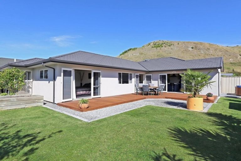 Photo of property in 8 Chenin Place, Greenmeadows, Napier, 4112