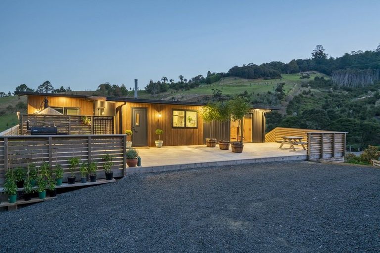 Photo of property in 40 Spikes Way, Whitianga, 3510