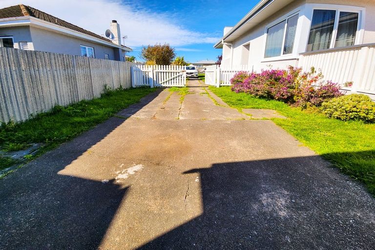 Photo of property in 215 Mayfair Avenue, Mayfair, Hastings, 4122