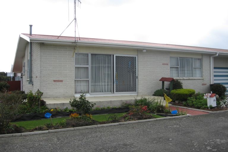 Photo of property in 14 Cambridge Street, Levin, 5510